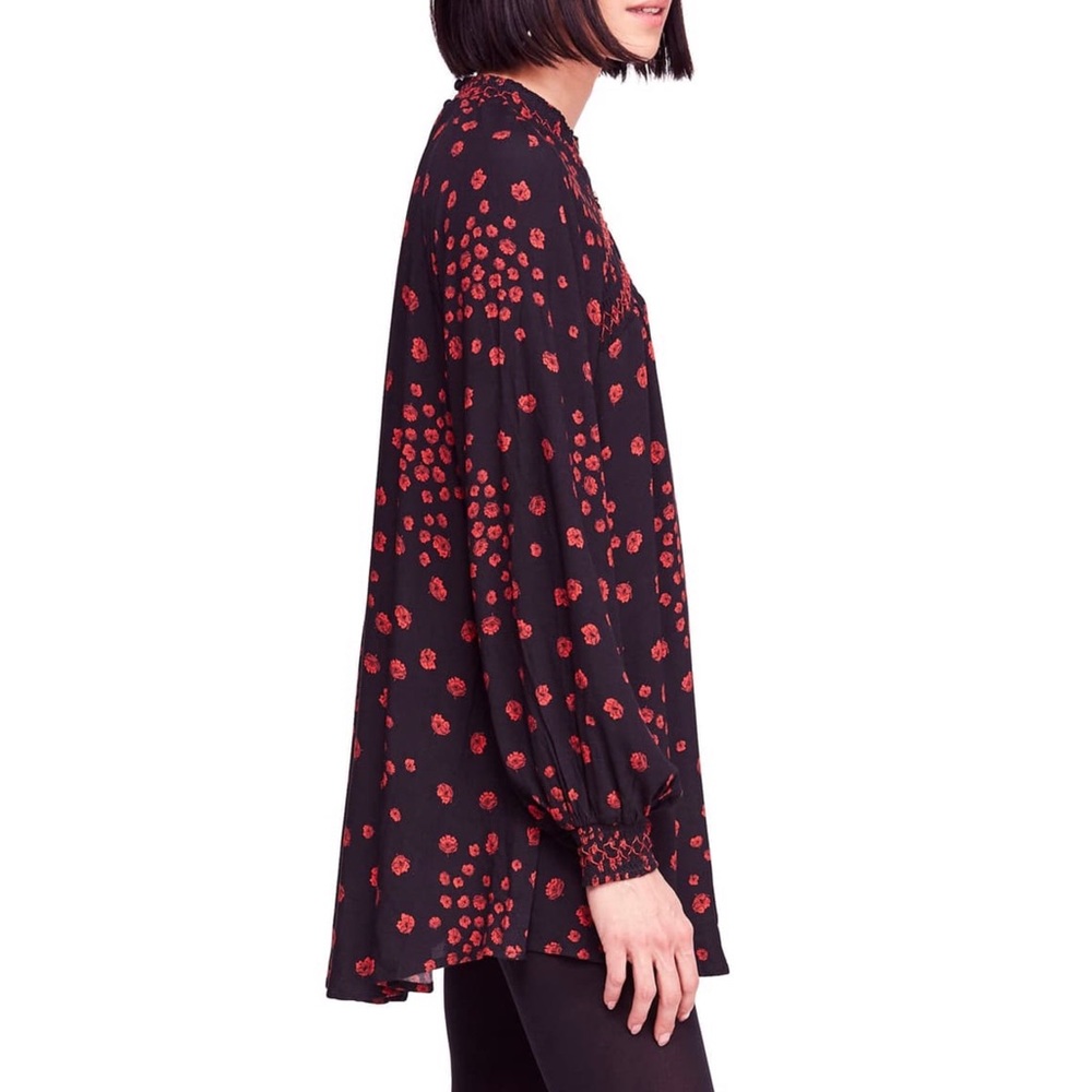 FREE PEOPLE Flower in Her Hair Tunic Top Small Boho Floral Smocked Flowy Blouse - Picture 3 of 8